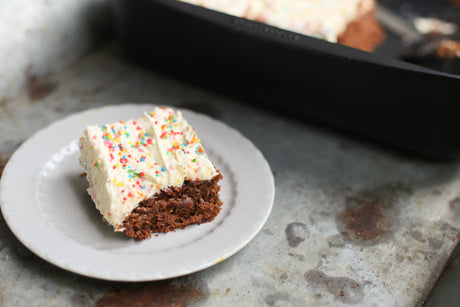 Easiest One Pan Vegan Chocolate Cake