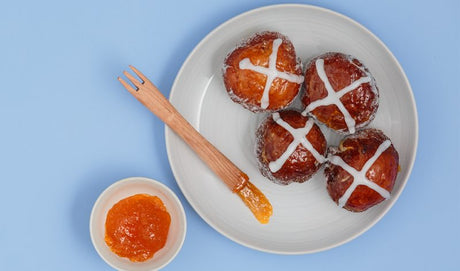 Easter Recipes: Delicious Hot Cross Doughnuts