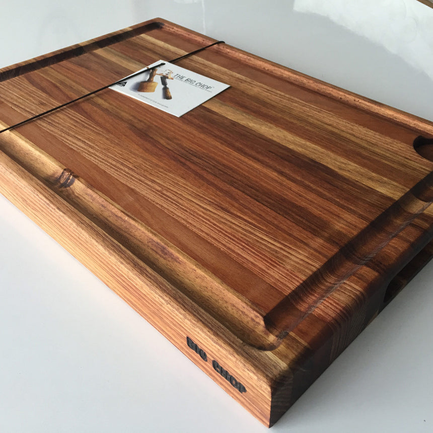 The Big Chop Carving Board 50 x 34 x 4cm Myrtle in Blackwood - Image 02