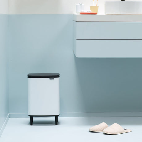 Brabantia Bo Hi Waste Bin 12 Litre in White - Image 02