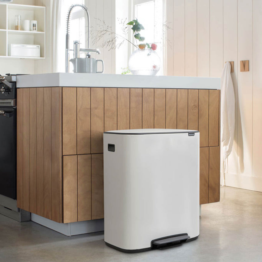 Brabantia BO Pedal Bin 2 x 30L in White - Image 03