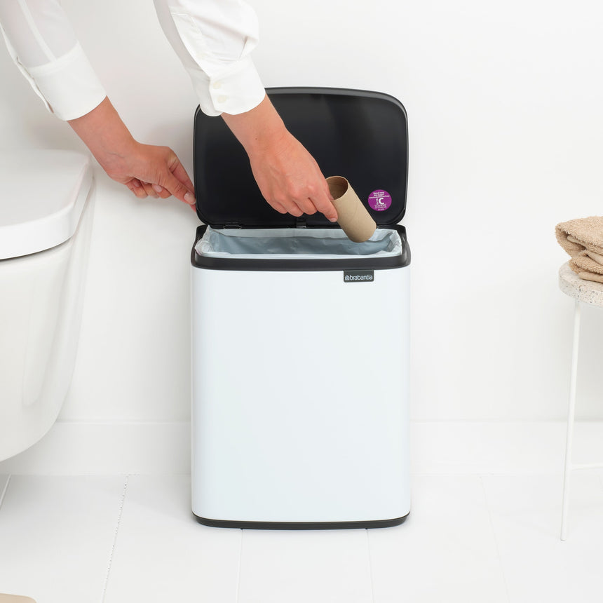 Brabantia BO Waste Bin 12 Litre in White - Image 06