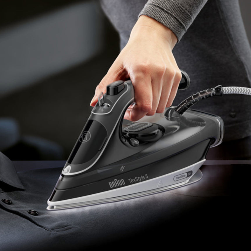 Braun Texstyle 5 SI5184BK Pro Steam Iron in Black - Image 03