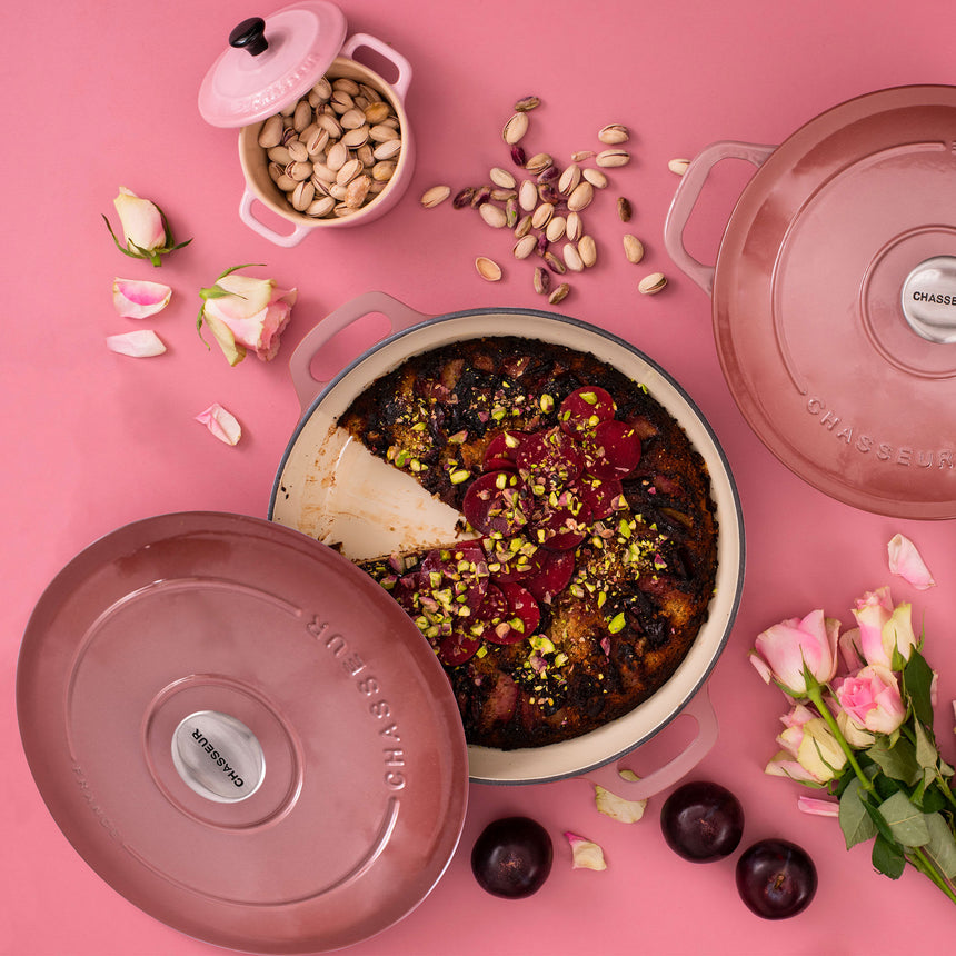 Chasseur Round Casserole 30cm 2.5 litre Rosewood - Image 02