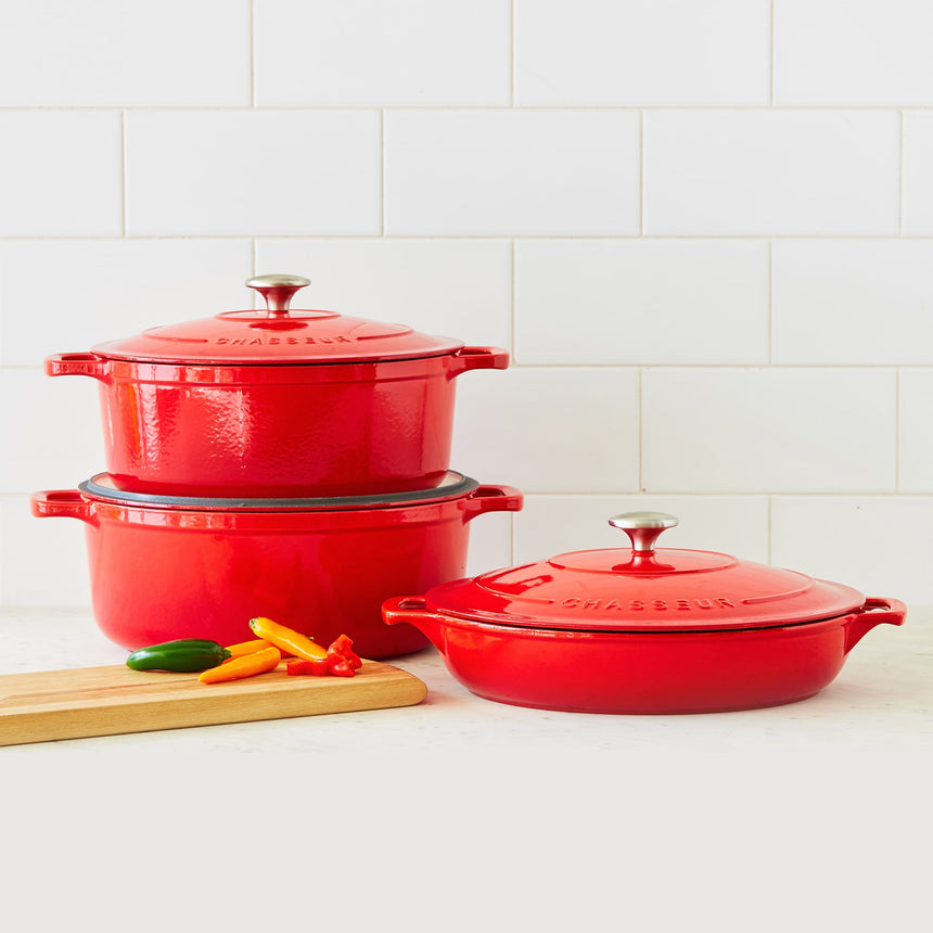 Chasseur Round French Oven 26cm - 5 Litre Chilli in Red - Image 02