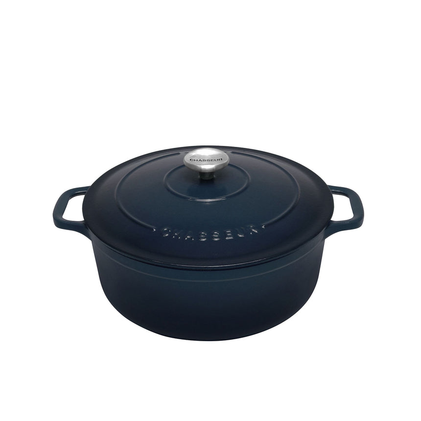 Chasseur Round French Oven 26cm 5 Litre Liquorice in Blue - Image 01