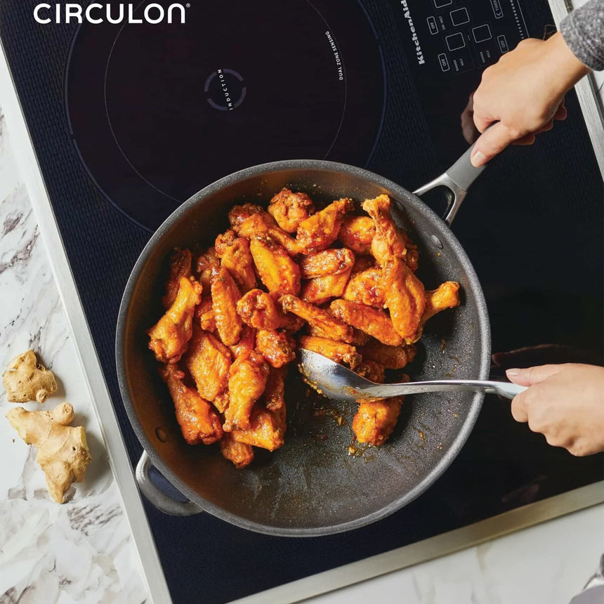 Circulon ScratchDefense Non Stick Covered Sauteuse 28cm - 4.7 Litre - Image 03