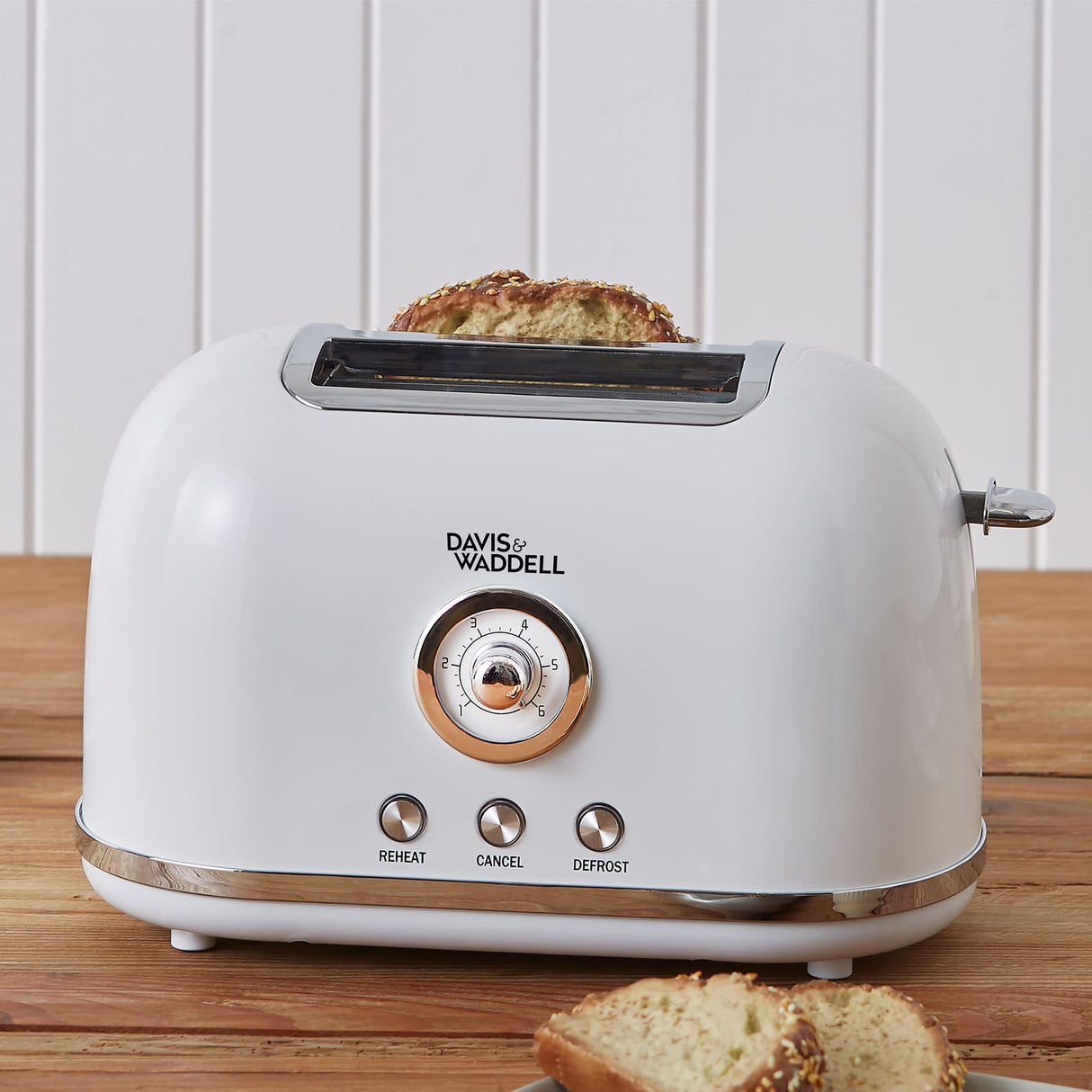 Davis & Waddell Manor 2 Slice Toaster in White - Image 02