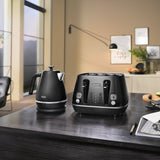 DeLonghi Distinta Moments KBIN2001BK Kettle 1.7 litre in Black - Image 03