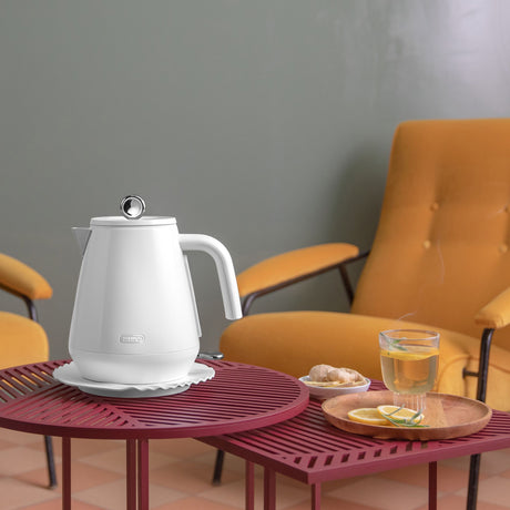 DeLonghi Eclettica KBY2001W Electric Kettle 1.7L Whimsical White - Image 02