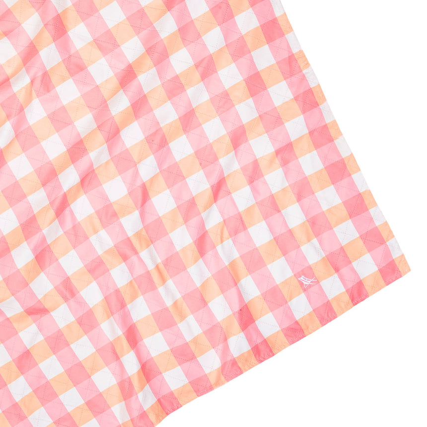 Dock & Bay Picnic Blanket Large Strawberries & Cream - Image 05