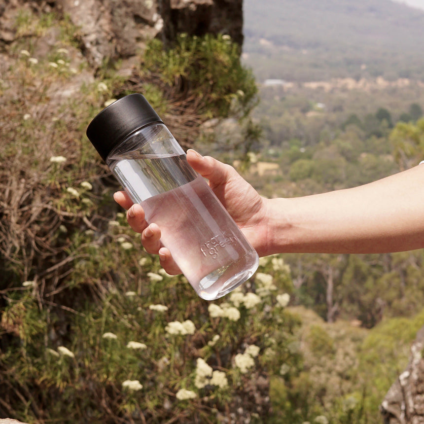 Frank Green Original Reusable Bottle with Straw 740ml (25oz) in Black - Image 03