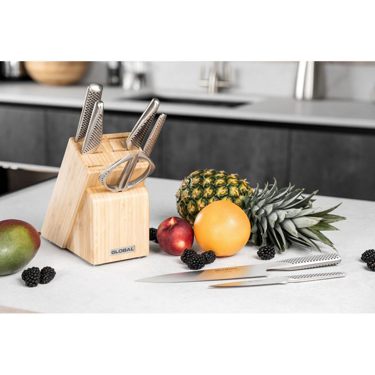 Global Takashi Knife Block 8 Piece Set - Image 04