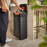 Joseph Joseph Titan Trash Compactor 30L Carbon in Black - Image 05