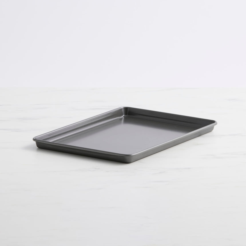 Kitchen Pro Bakewell Baking Tray 34x24cm - Image 01