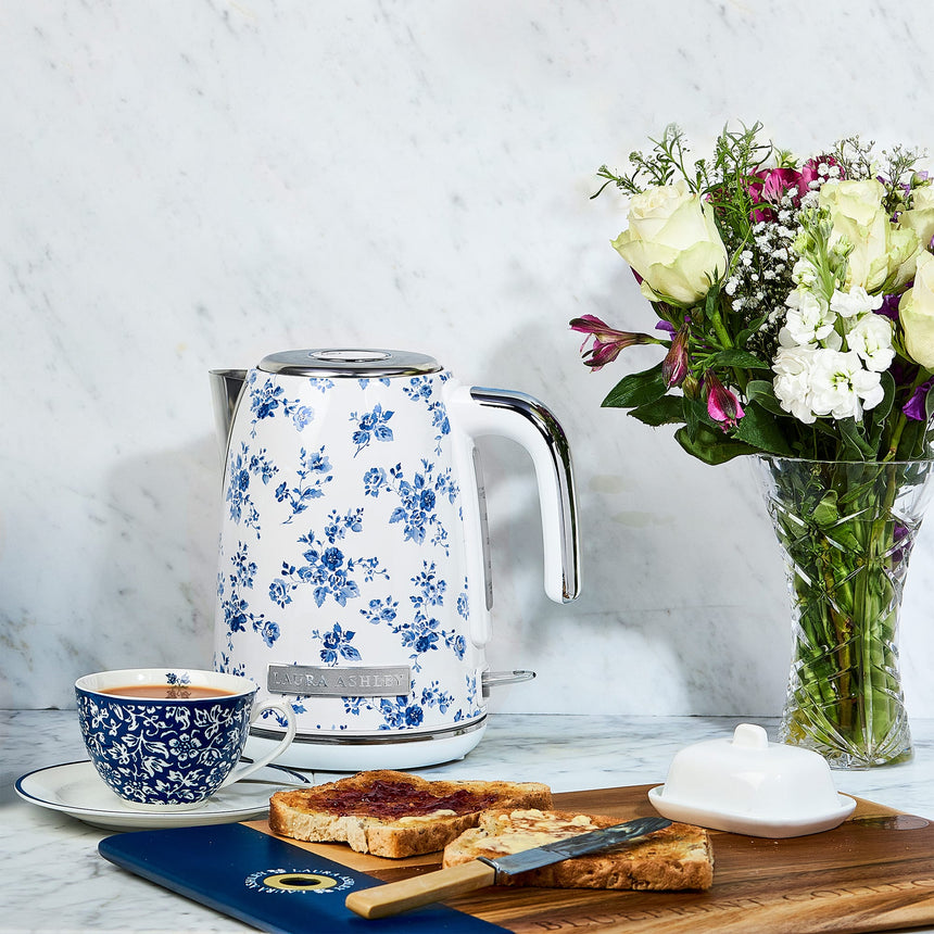 Laura Ashley China Rose Electric Kettle 1.7 litre in White - Image 03