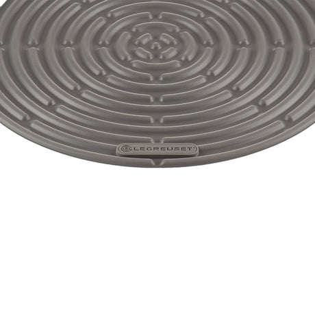 Le Creuset Cool Tool Round Mat 20cm Flint - Image 02