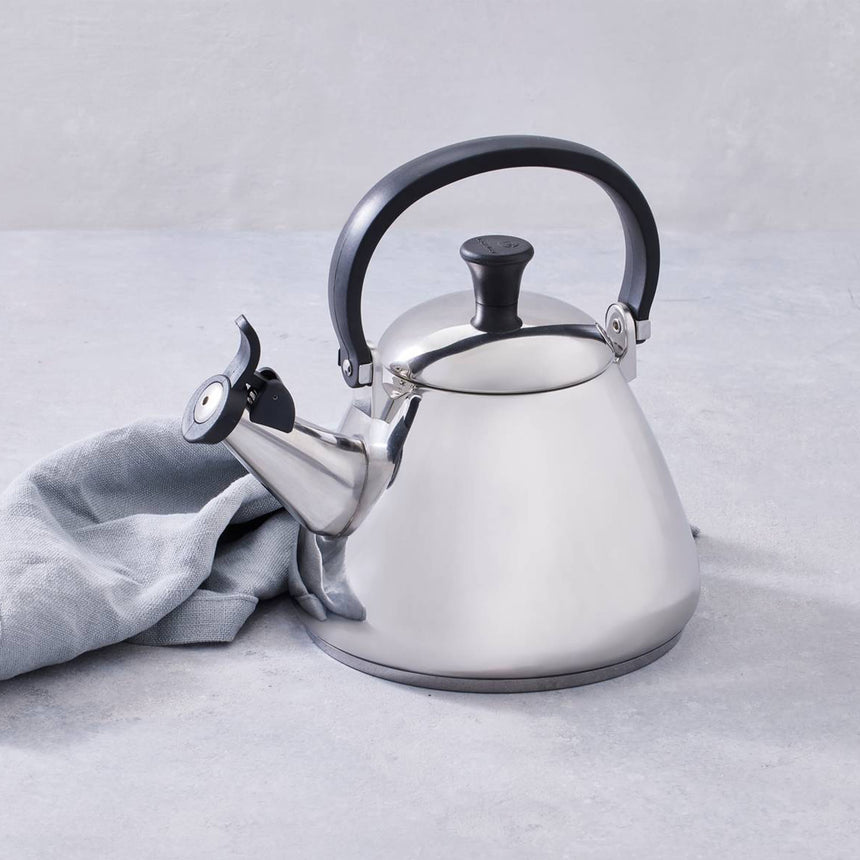 Le Creuset Kone Kettle 1.6 Litre Stainless Steel - Image 02