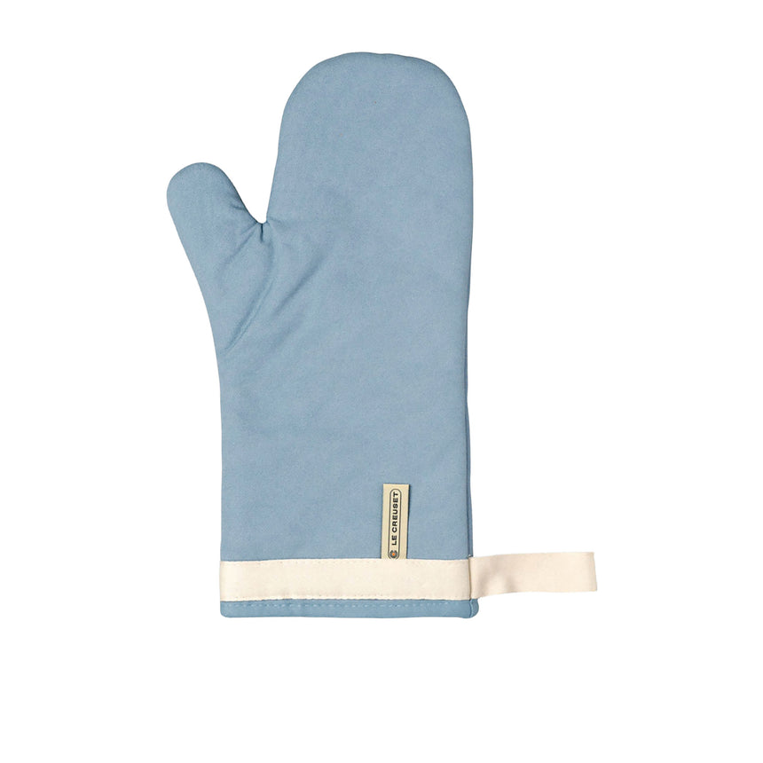 Le Creuset Oven Mitt Coastal Blue - Image 01