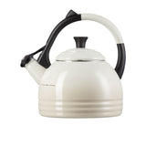 Le Creuset Peruh Kettle 1.6 Litre Meringue - Image 03