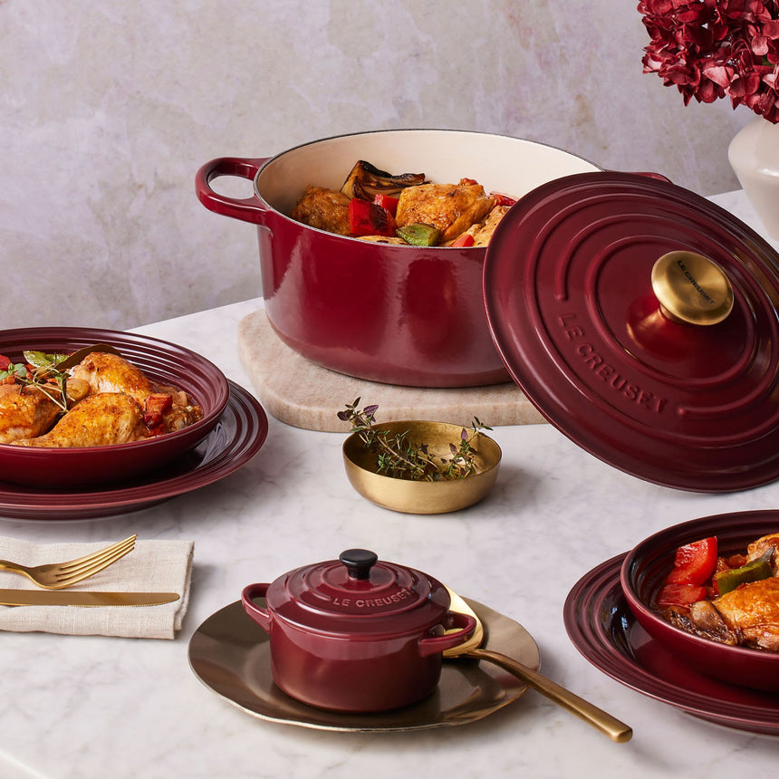 Le Creuset Signature Cast Iron Oval Casserole 29cm - 4.7 Litre Rhone with Gold Knob - Image 05