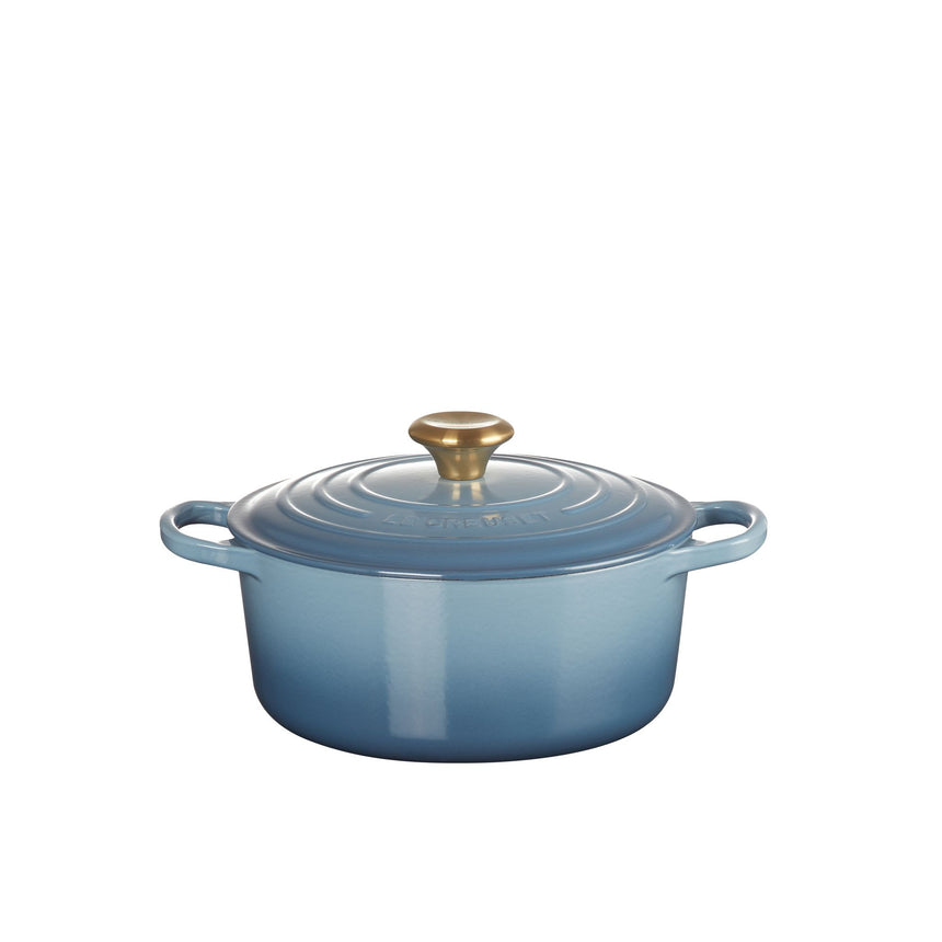 Le Creuset Signature Cast Iron Round Casserole 24cm - 4.2L Chambray - Image 05