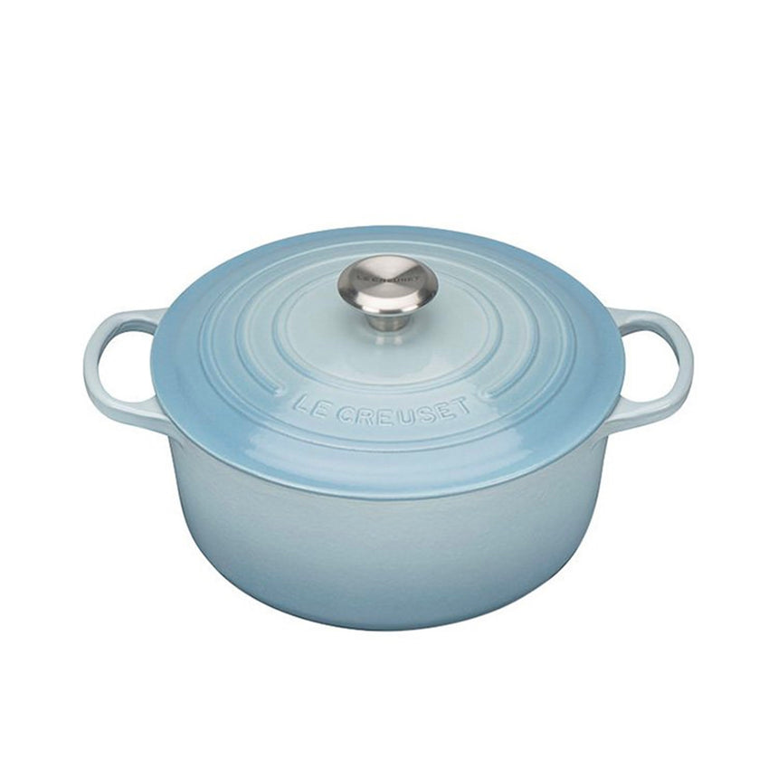 Le Creuset Signature Cast Iron Round French Oven 24cm 4.2 Litre Coastal in Blue - Image 01