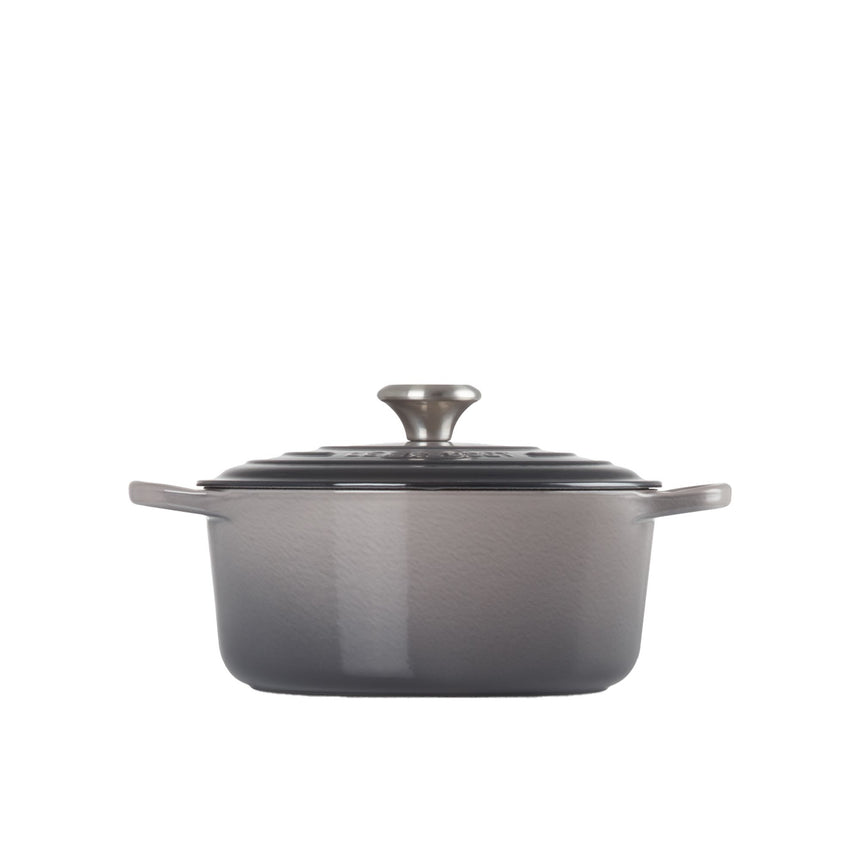 Le Creuset Signature Cast Iron Round Casserole 24cm - 4.2 Litre Flint - Image 03