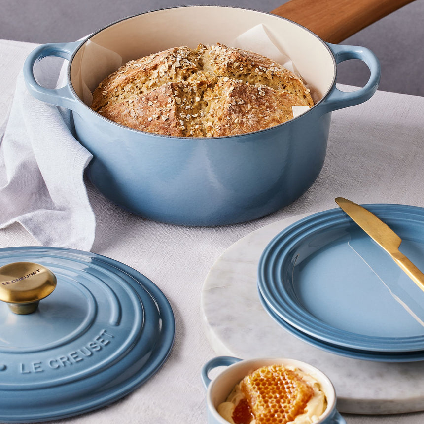 Le Creuset Signature Cast Iron Round Casserole 24cm - 4.2L Chambray - Image 04