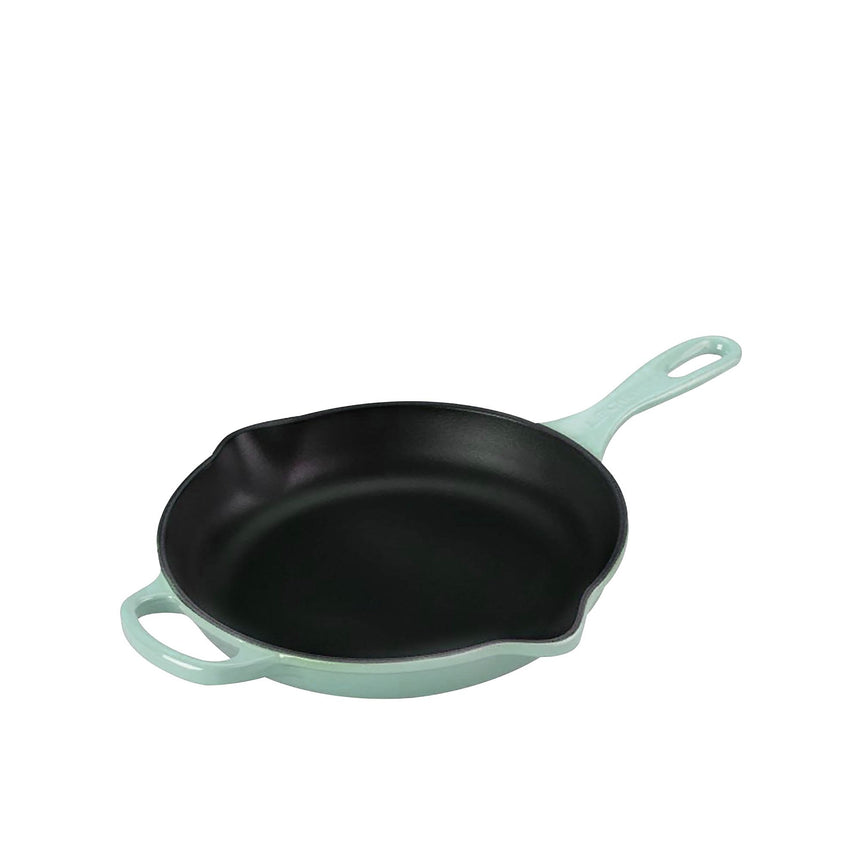 Le Creuset Signature Cast Iron Round Skillet 20cm Sage - Image 01