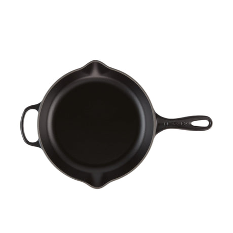 Le Creuset Signature Cast Iron Round Skillet 20cm Satin in Black - Image 03