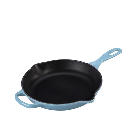 Le Creuset Signature Cast Iron Round Skillet 26cm Chambray - Image 01