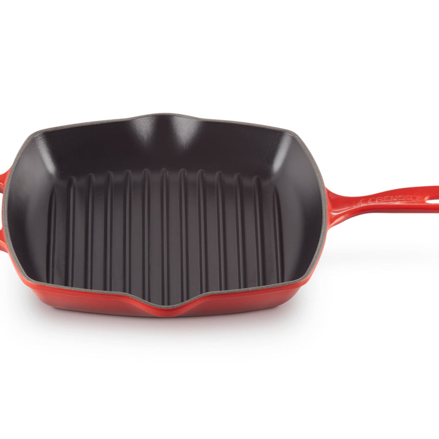 Le Creuset Signature Cast Iron Square Grillit 26cm Cerise - Image 02