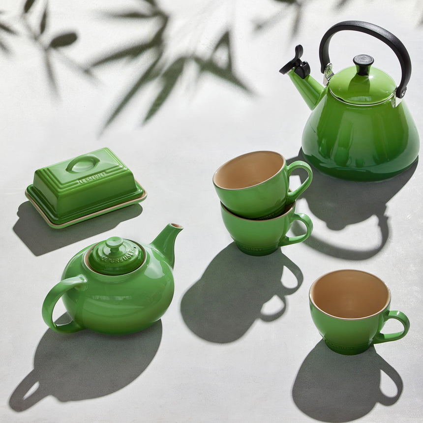 Le Creuset Kone Kettle 1.6 Litre Bamboo Green - Image 02