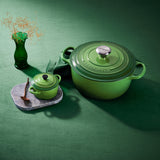 Le Creuset Signature Cast Iron Round Casserole 28cm Bamboo Green - Image 04