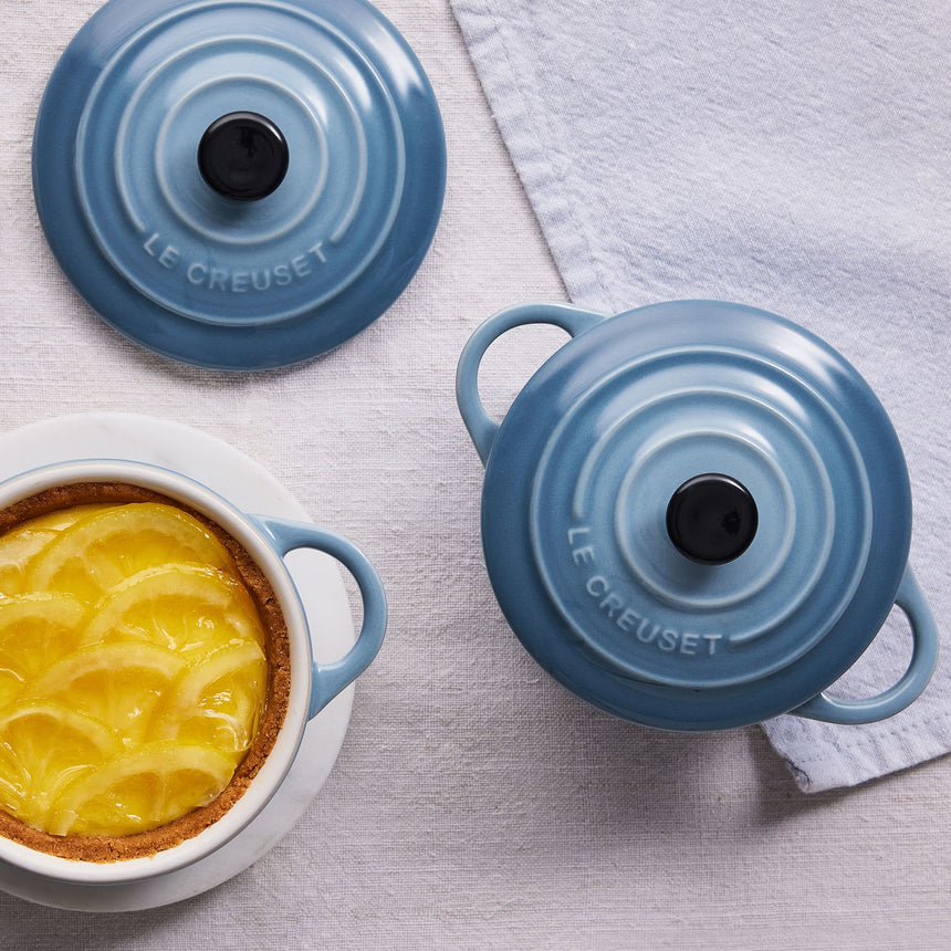 Le Creuset Stoneware Mini Round Casserole 10cm Chambray - Image 06