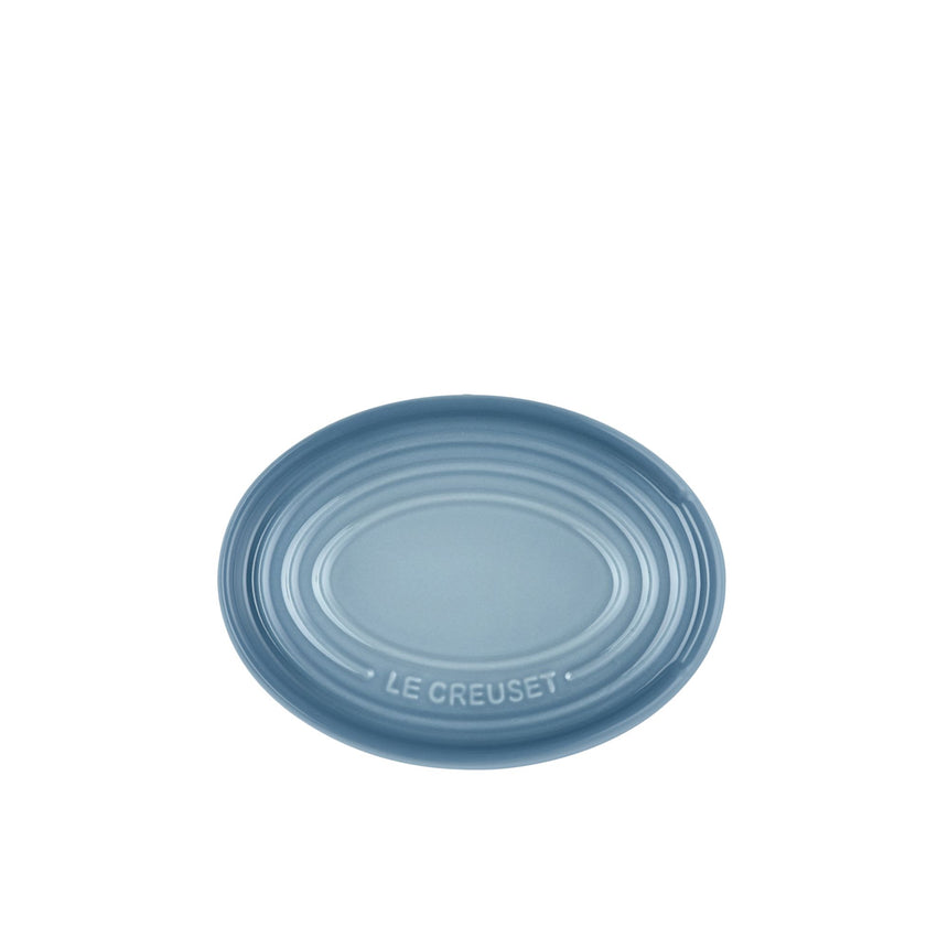 Le Creuset Stoneware Oval Spoon Rest Chambray - Image 01