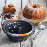 Le Creuset Toughened Non Stick Bundt Tin 22cm - Image 03