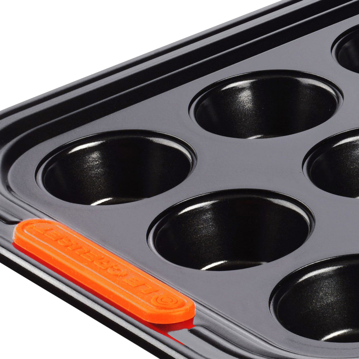 Le Creuset Toughened Non-Stick 12 Cup Mini Muffin Tray - Image 04