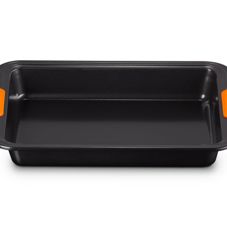 Le Creuset Toughened Non-Stick Rectangular Cake Tin 28 x 21 x 4.5cm - Image 02