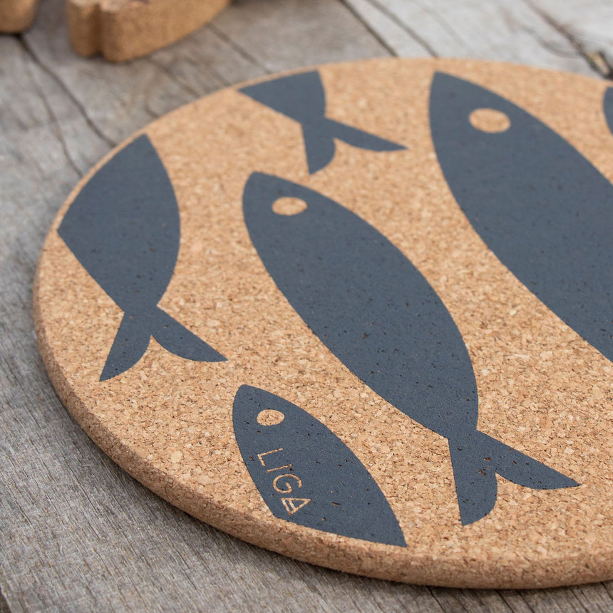 Liga Round Cork Placemat Set of 4 Fish Grey - Image 03