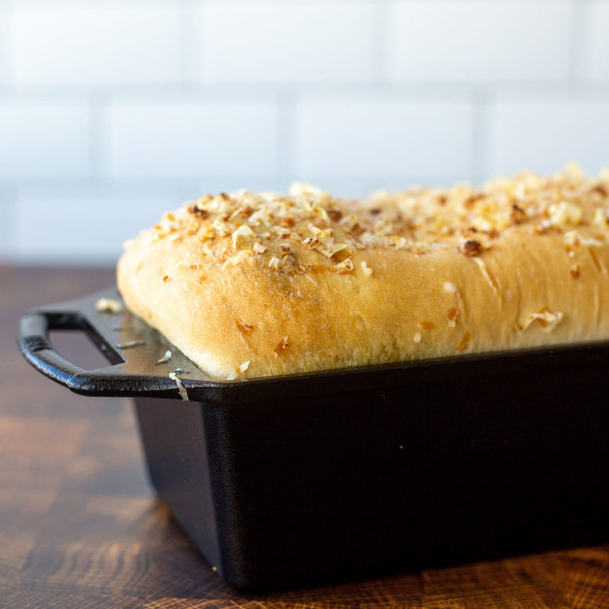 Lodge Cast Iron Loaf Pan - Image 04