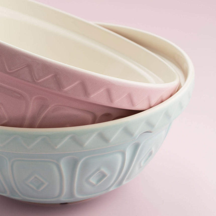 Mason Cash Earthenware Mixing Bowl 29cm in Pink - Image 02