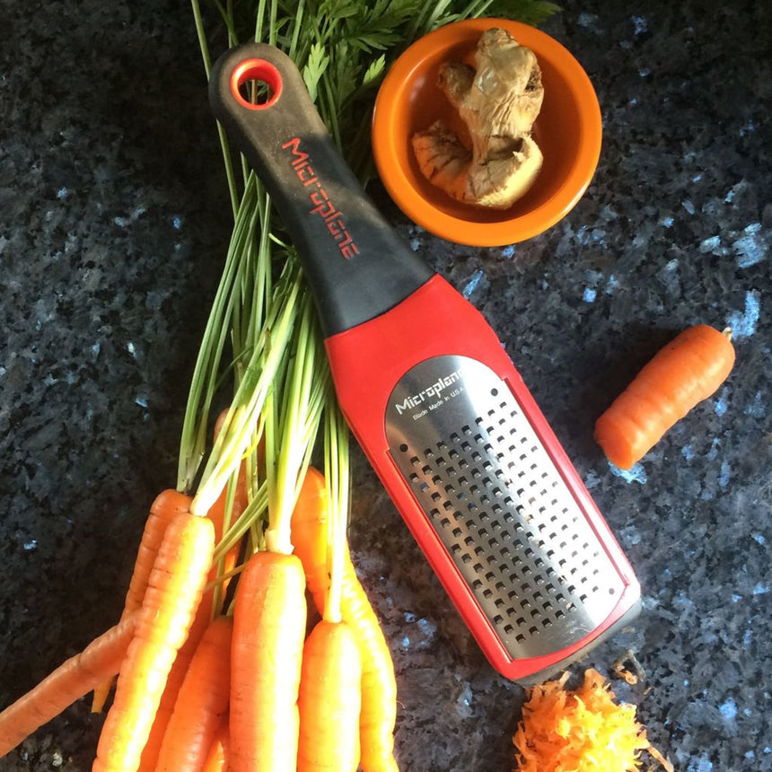 Microplane Artisan Coarse Grater in Red - Image 04