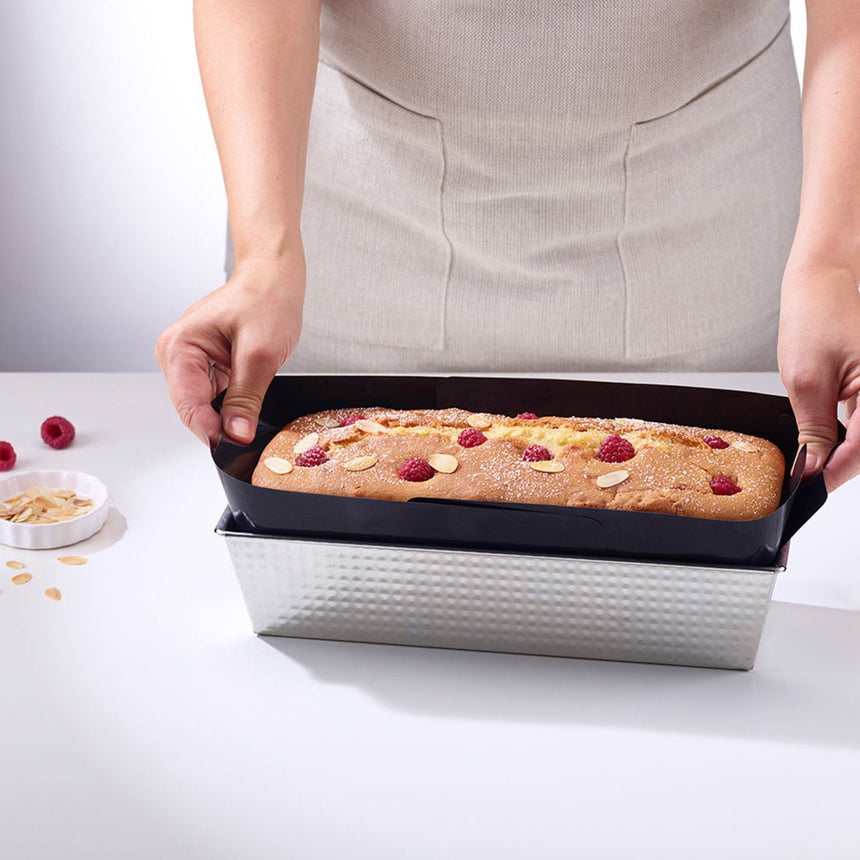 NoStik Reusable Non-Stick Loaf Tin Liner 35x25cm in Black - Image 03