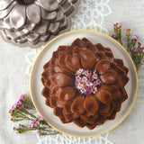 Nordic Ware Toffee Blossom Bundt Pan 26.5x9.5cm - Image 05