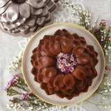 Nordic Ware Toffee Blossom Bundt Pan 26.5x9.5cm - Image 06