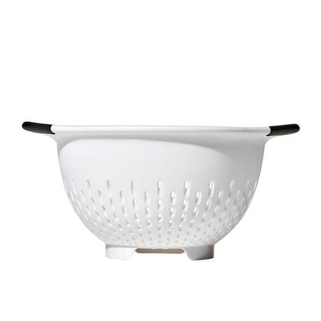 OXO Good Grips Colander 2.8 litre - Image 01