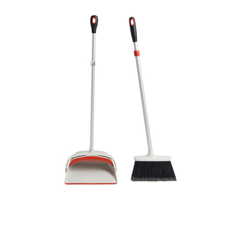 OXO Good Grips Large Sweep Set with Extendable Broom - Image 01