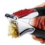 OXO Good Grips Garlic Press - Image 04